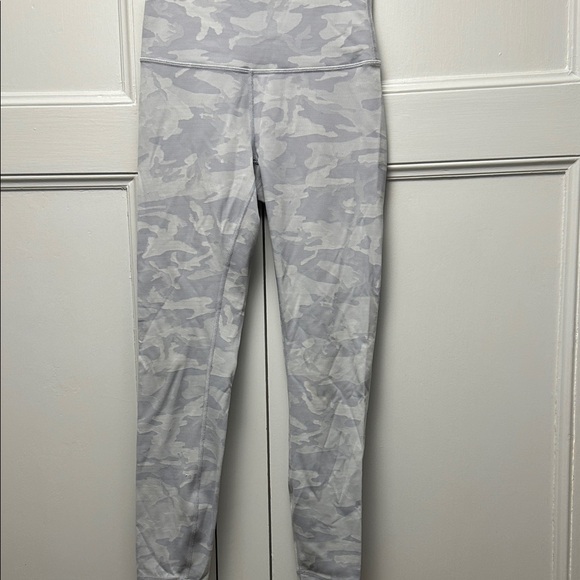lululemon athletica Light Gray Camo Leggings - Picture 2 of 11